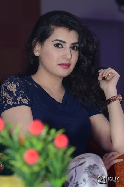 Archana-at-Nannu-Vadali-Neevu-Polevule-Movie-Audio-Launch